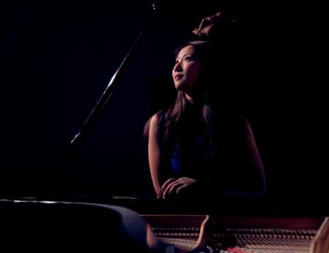 Xiaohan Hu, pianist